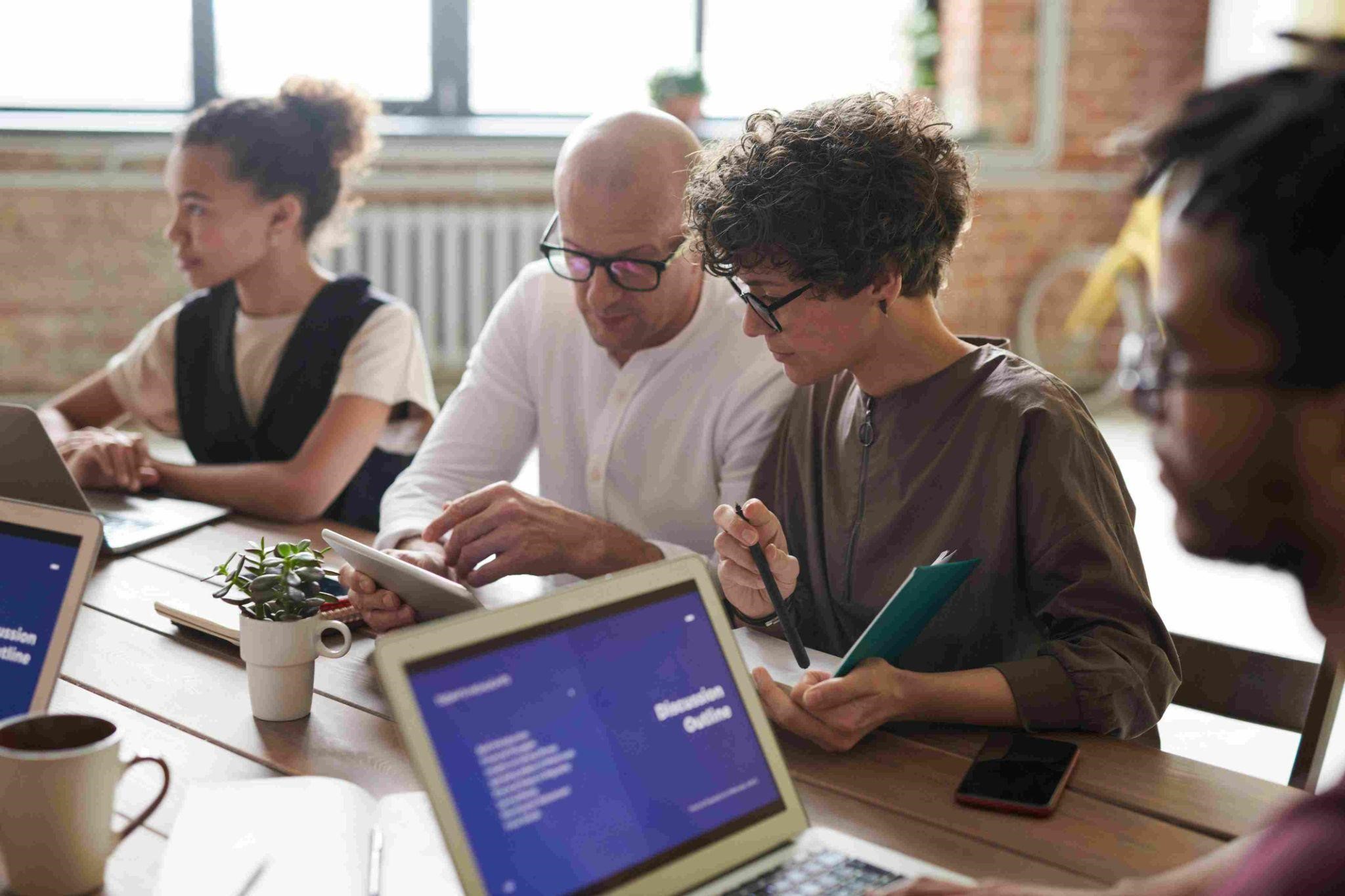 Transform your brand with custom HubSpot CMS
